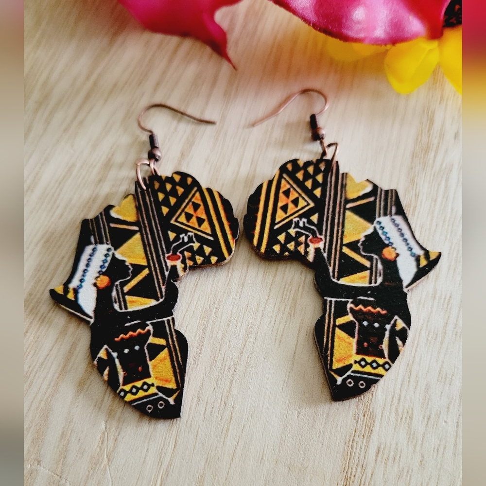 Multicolor African Map Wood Earrings.